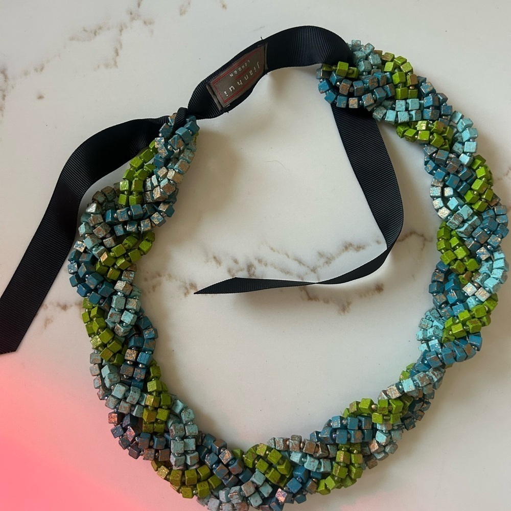 Jianhui London wooden sustainable necklace NWT